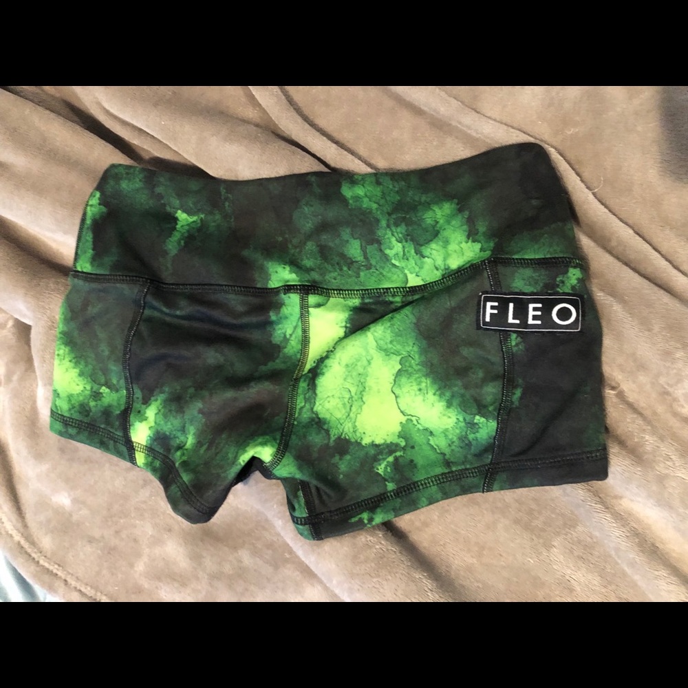 Mutant Fleo Shorts